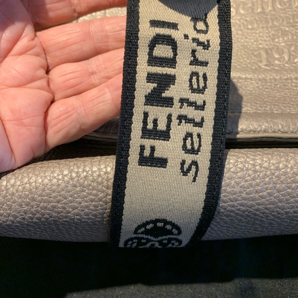 Fendi selleria purse . Authentic - Picture 3 of 11
